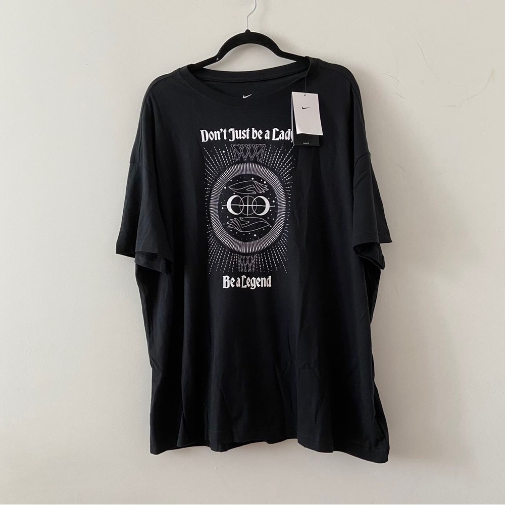 Nike Women's "Legend" Basketball Boyfriend T-Shirt Size XXL